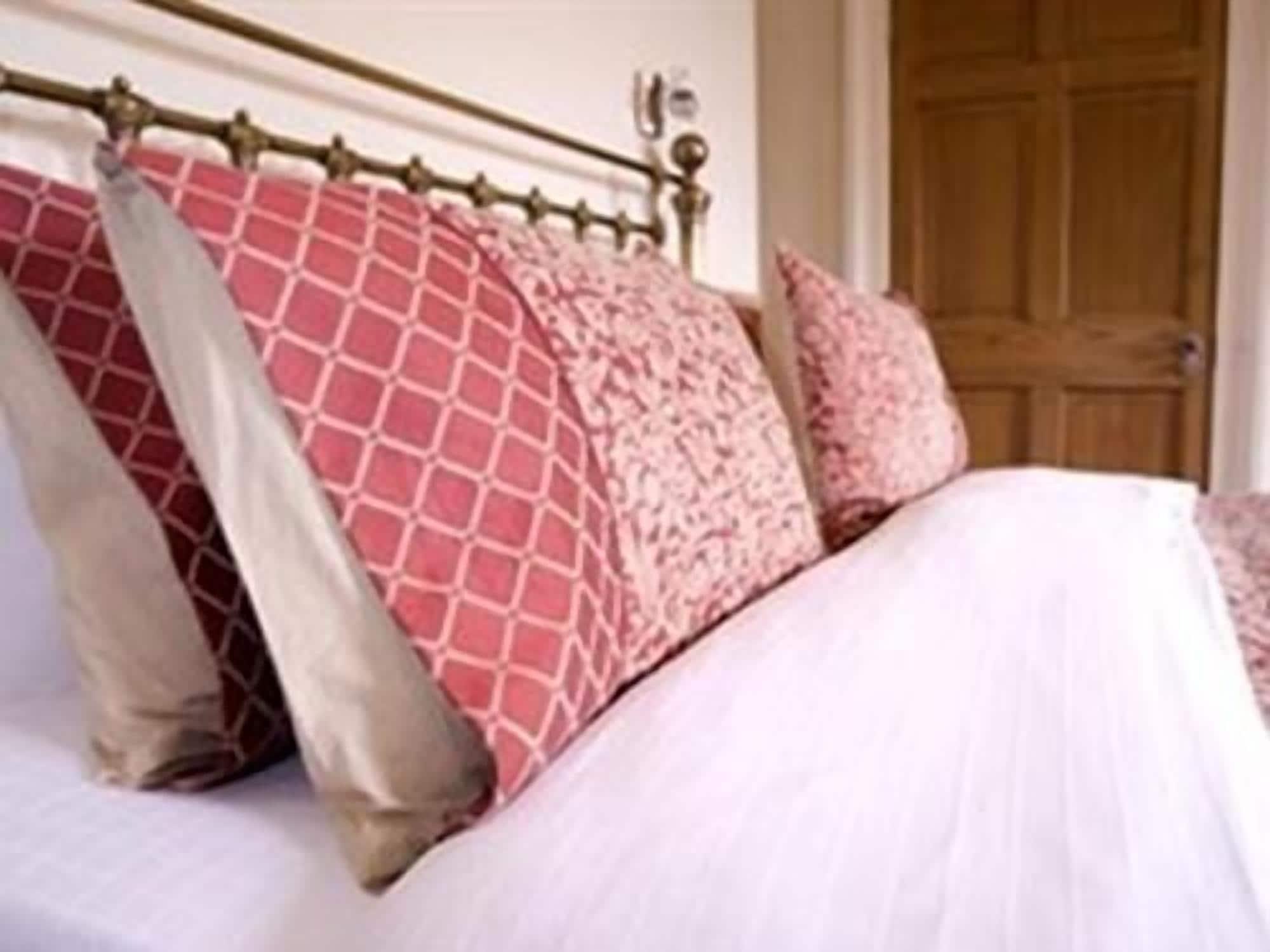 Ashtree House Hotel, Glasgow Airport & Пейзли Екстериор снимка